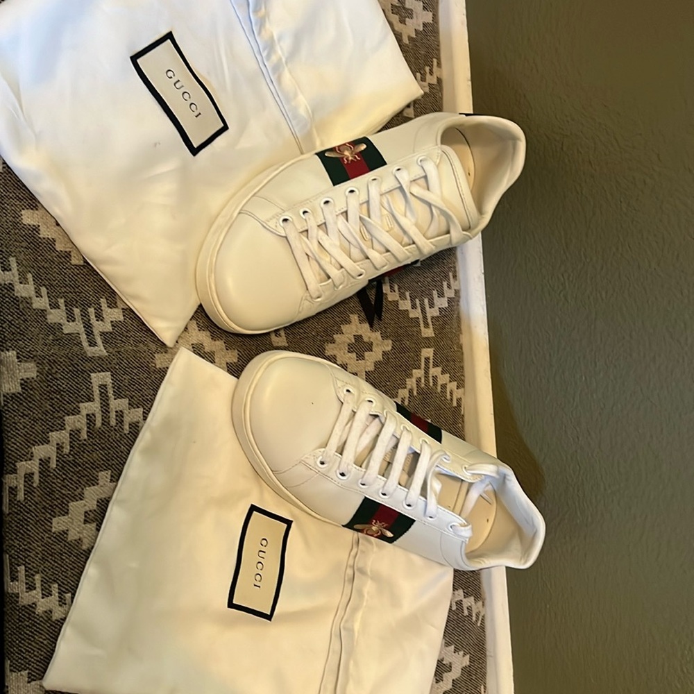 Gucci Sneakers with Bumblebee 🐝